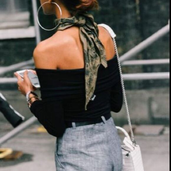 ⭐️ Scarves Mystery Box - Assortment of 5-8 random scarves - Picture 2 of 4